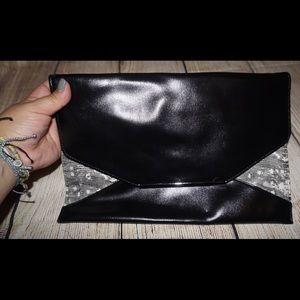 Medium slim clutch